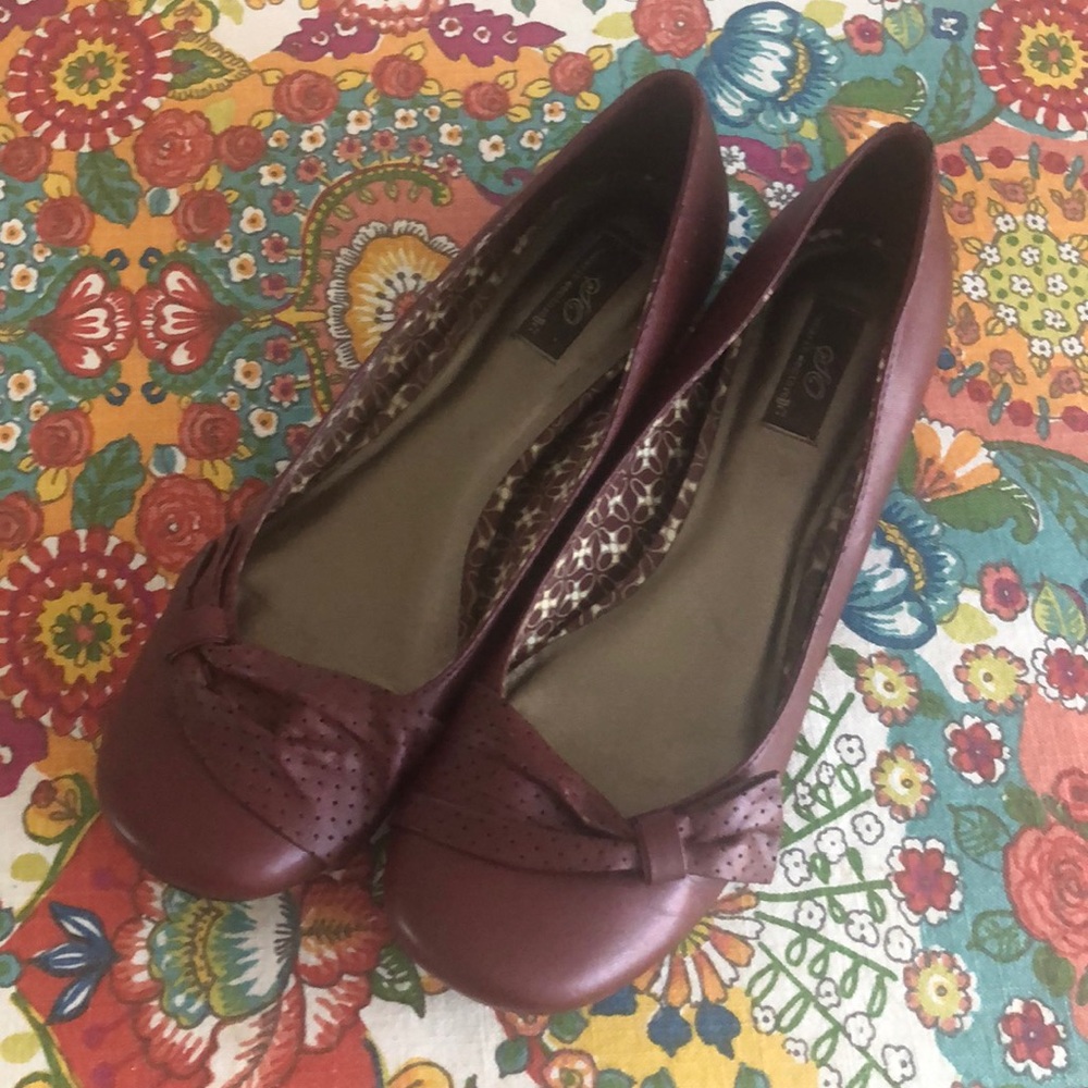 Flat shoes